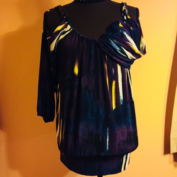 Bisou Bisou Tops - $3w/bundle Cold shoulder blouse